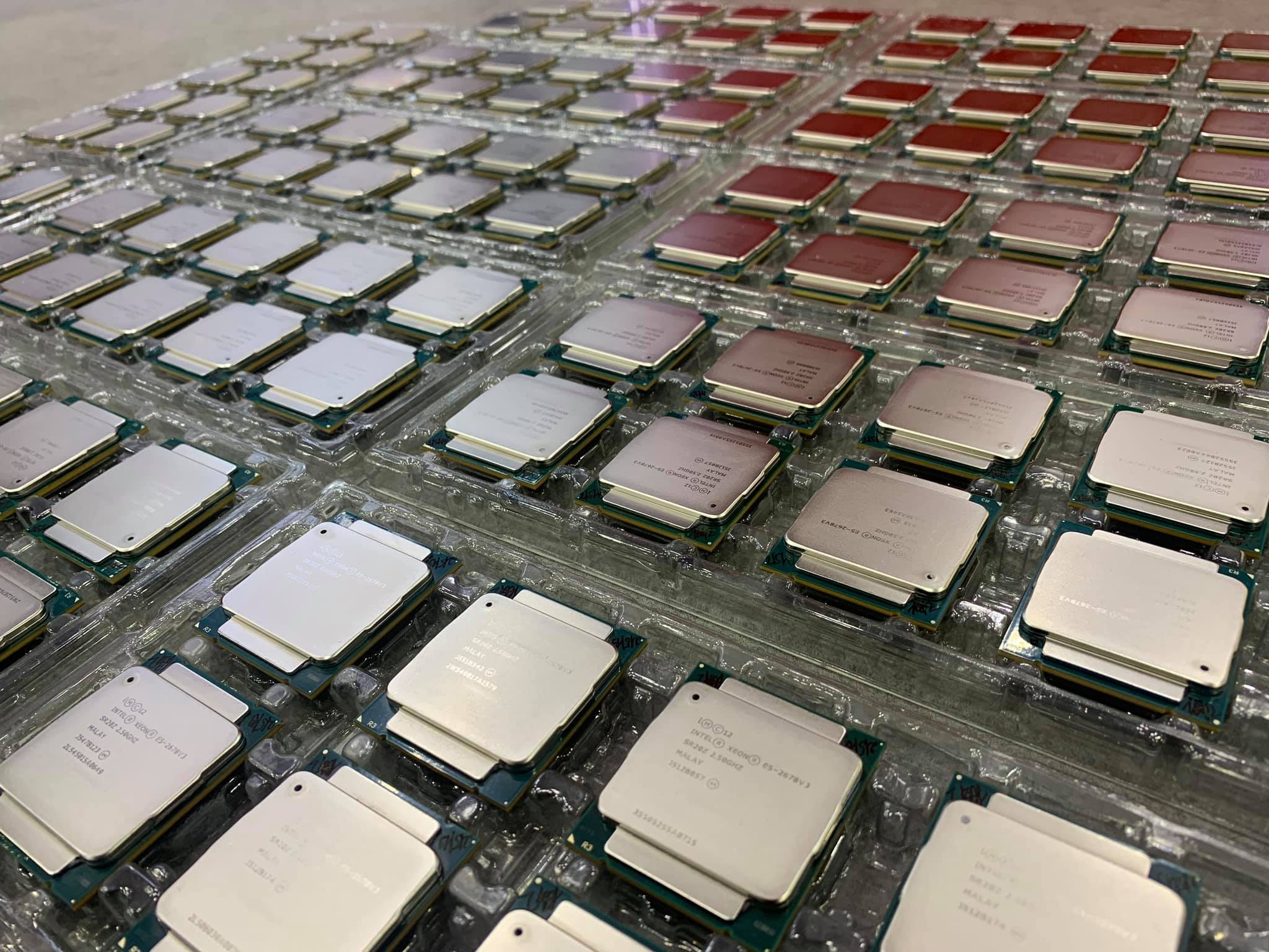 CPU Intel Xeon E5-2696 v2 (2.5GHz Turbo Up To 3.3GHz, 12 Nhân 24 Luồng, 30MB Cache, LGA 2011) bảo hành chính hãng